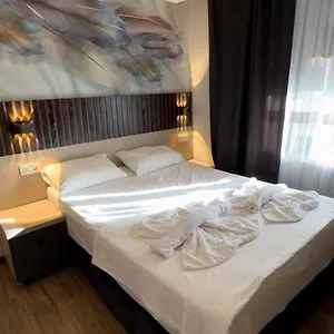 hotel-by-samarkand-travel-agency.istanbul-turkeyhotels.com/